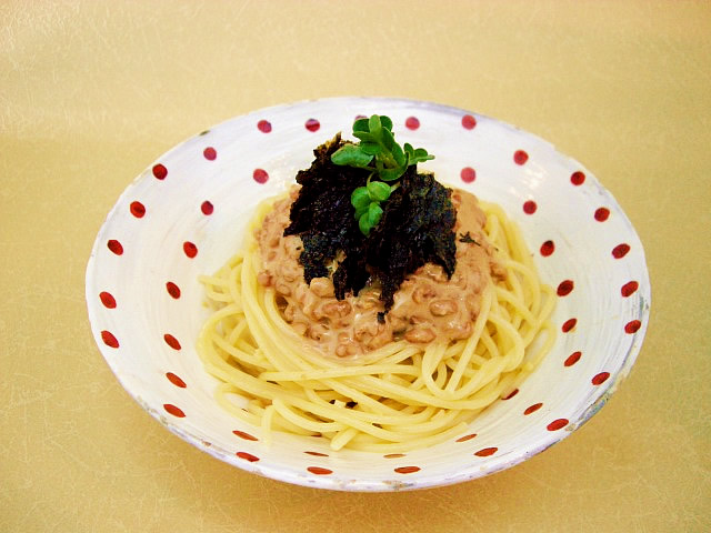 納豆と焼き海苔のみそガーリックパスタ